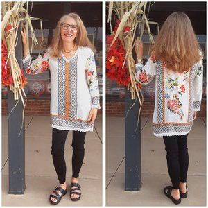 NWT Gorgeous Floral Print Silky Long Sleeve Tunic